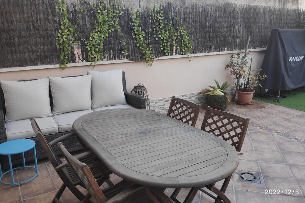Precioso Apartamento Con Magnifico Patio. 略夫雷加特河畔圣费柳 外观 照片